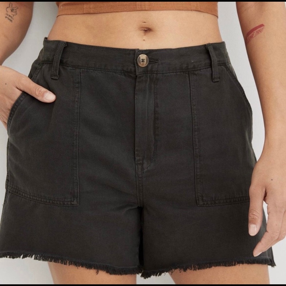 Aerie Adventure Shorts in Smoked Gray